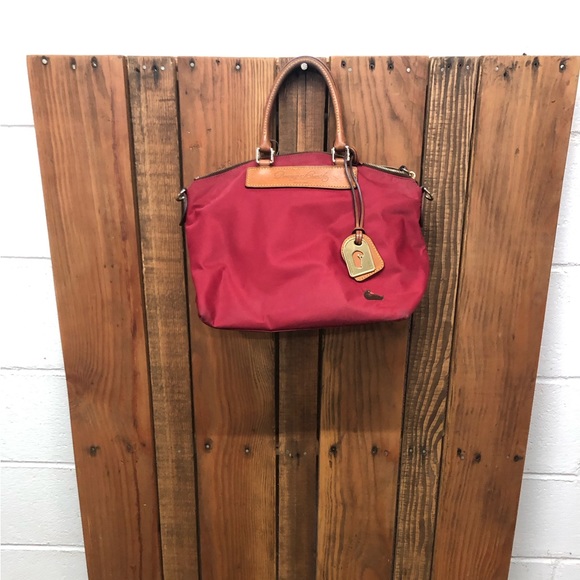 Dooney & Bourke red with leather purse - Picture 2 of 12